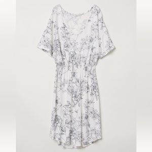 H&M Floral V-Neck Dress Size Medium